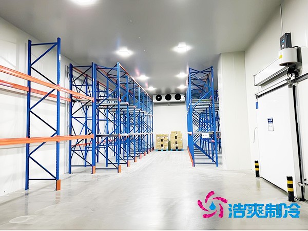 建造一个500平米医院药房药品冷藏库造价多少钱？